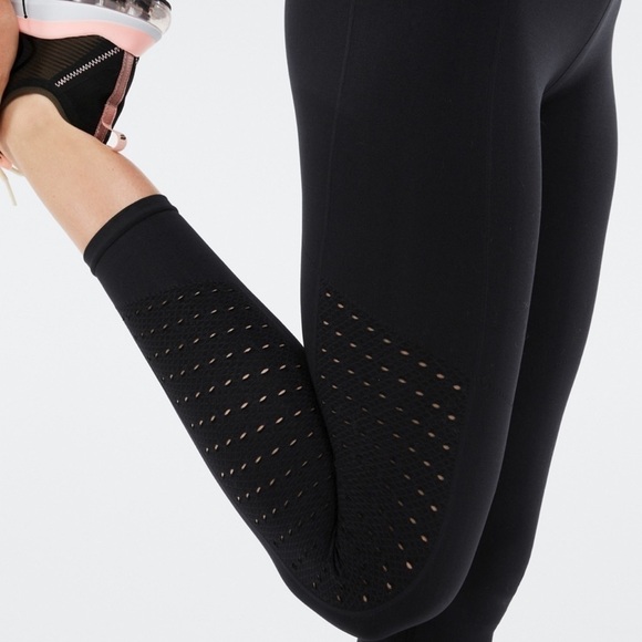 Fabletics Sync High-Waisted Perforated 7/8 Leggings size small - Picture 3 of 13